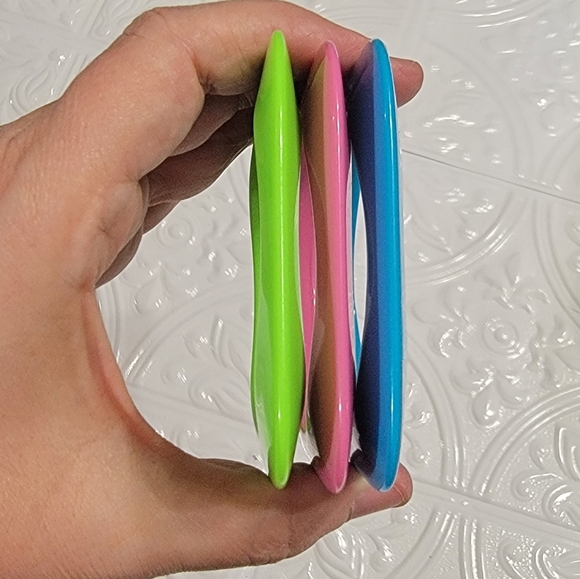 Vintage 80s Neon Lucite Set of Three Round Square Bangle Bracelets - Picture 5 of 8